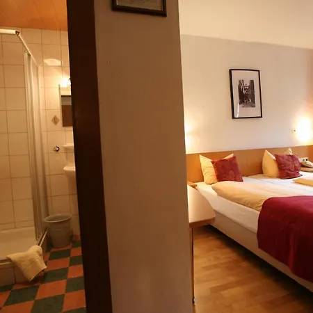 Engl Hotel 3*