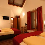 Engl Otel 3*